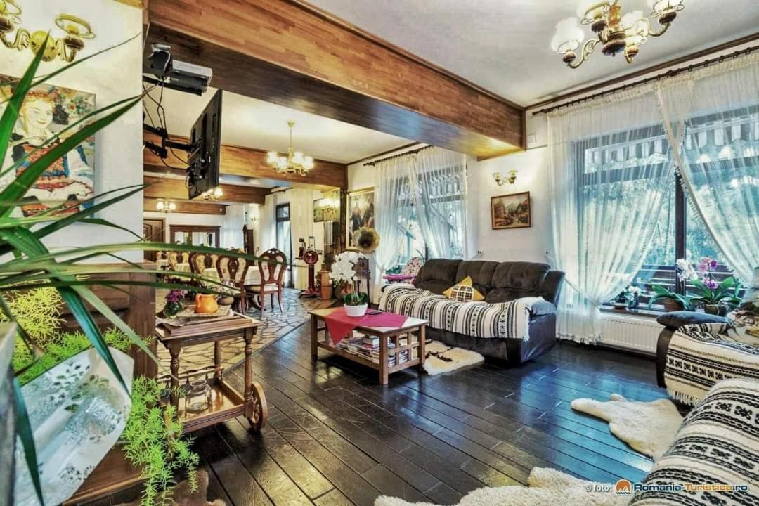 Hotel Casa Baciu Fundu Moldovei Exteriér fotografie