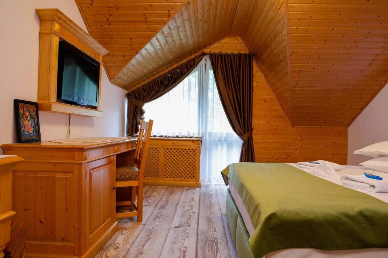 Hotel Casa Baciu Fundu Moldovei Exteriér fotografie