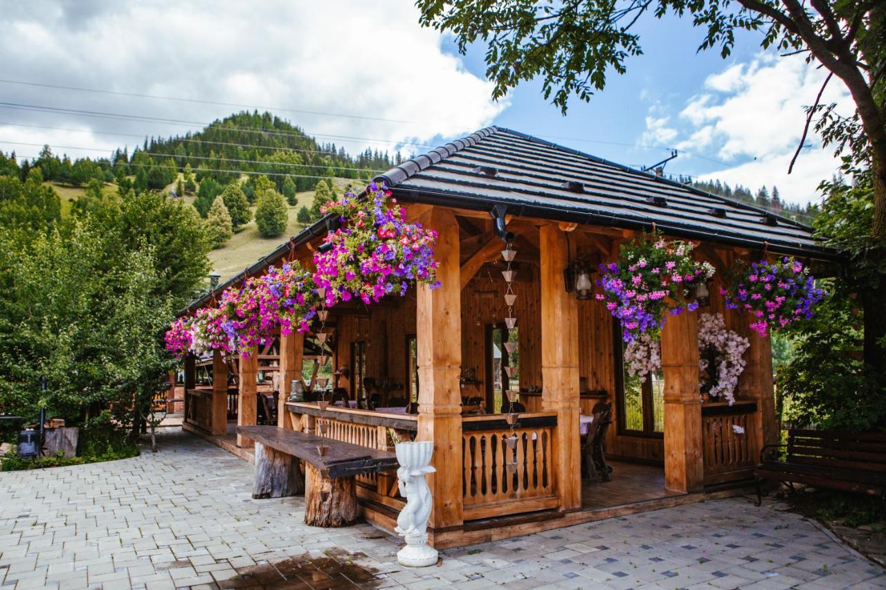 Hotel Casa Baciu Fundu Moldovei Exteriér fotografie